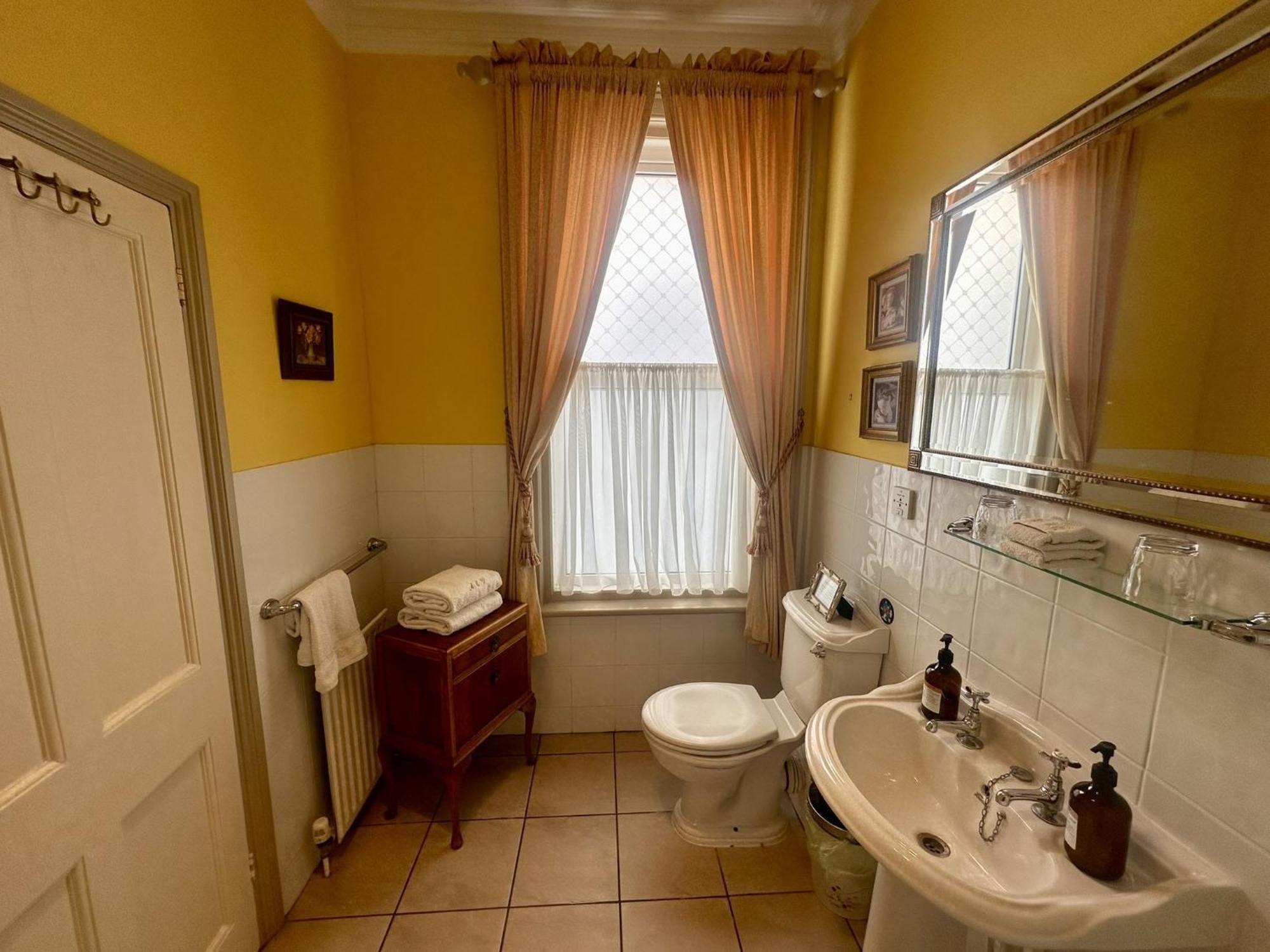 Albert & Victoria Guest House Eastbourne Bilik gambar